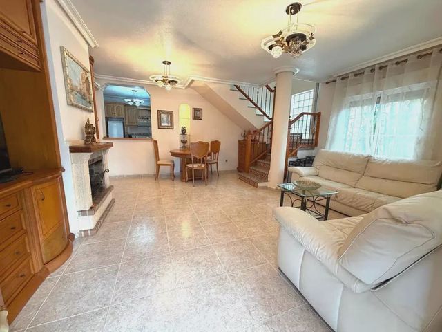 3 soverom Villa til salgs i Orihuela Costa, Orihuela med svømmebasseng - € 369 000 (Ref: 10111068)