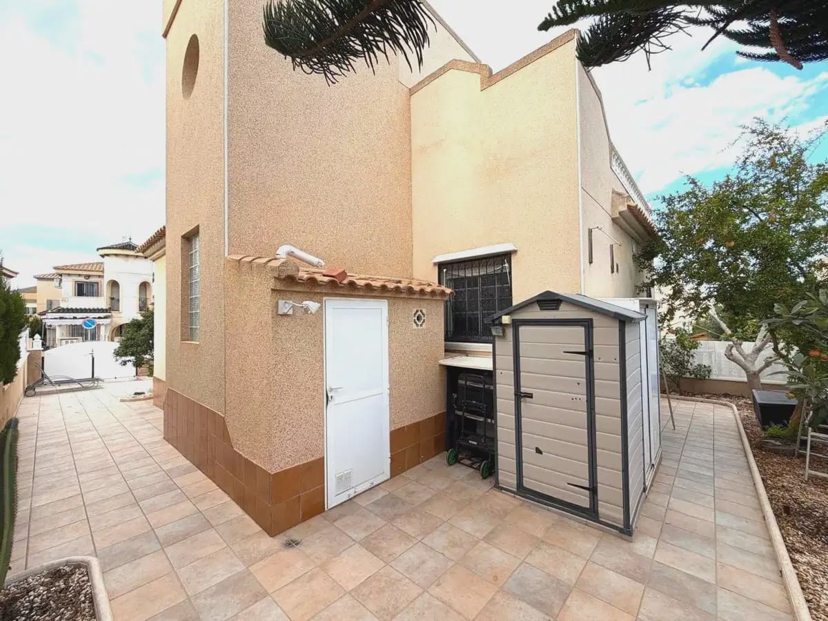 3 soverom Villa til salgs i Orihuela Costa med svømmebasseng - € 369 000 (Ref: 10111068)