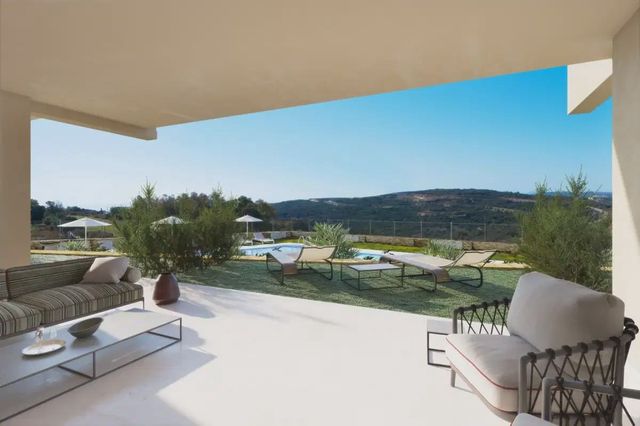 2 chambre Appartement à vendre à Estepona Golf, Estepona avec piscine garage - 375 000 € (Ref: 10111088)