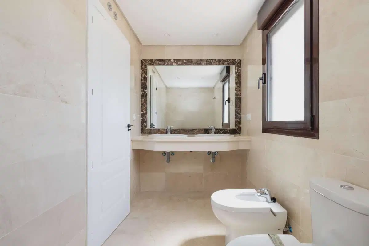 3 bedroom Townhouse for sale in Estepona with pool - € 470,250 (Ref: 10120321)