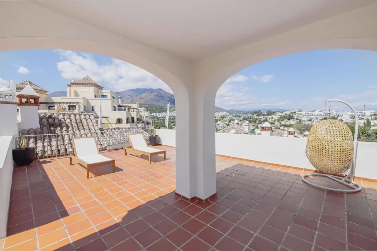 3 bedroom Townhouse for sale in Estepona with pool - € 470,250 (Ref: 10120321)