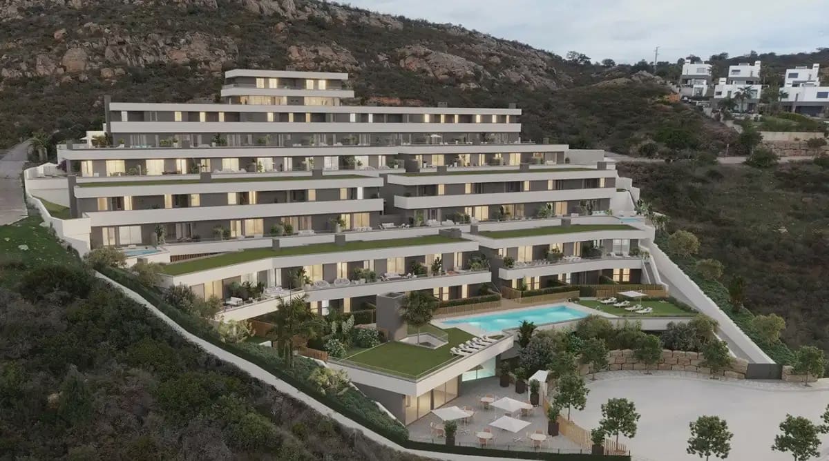 4 soveværelse Byhus til salg i Manilva med swimmingpool garage - € 465.000 (Ref: 10120323)