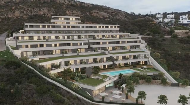 4 soveværelse Byhus til salg i Chullera, Manilva med swimmingpool garage - € 465.000 (Ref: 10120323)