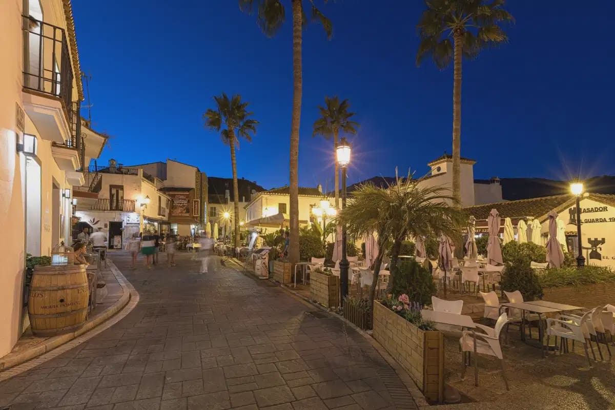 3 sovrum Lägenhet till salu i Benahavis med pool garage - 525 000 € (Ref: 10120366)