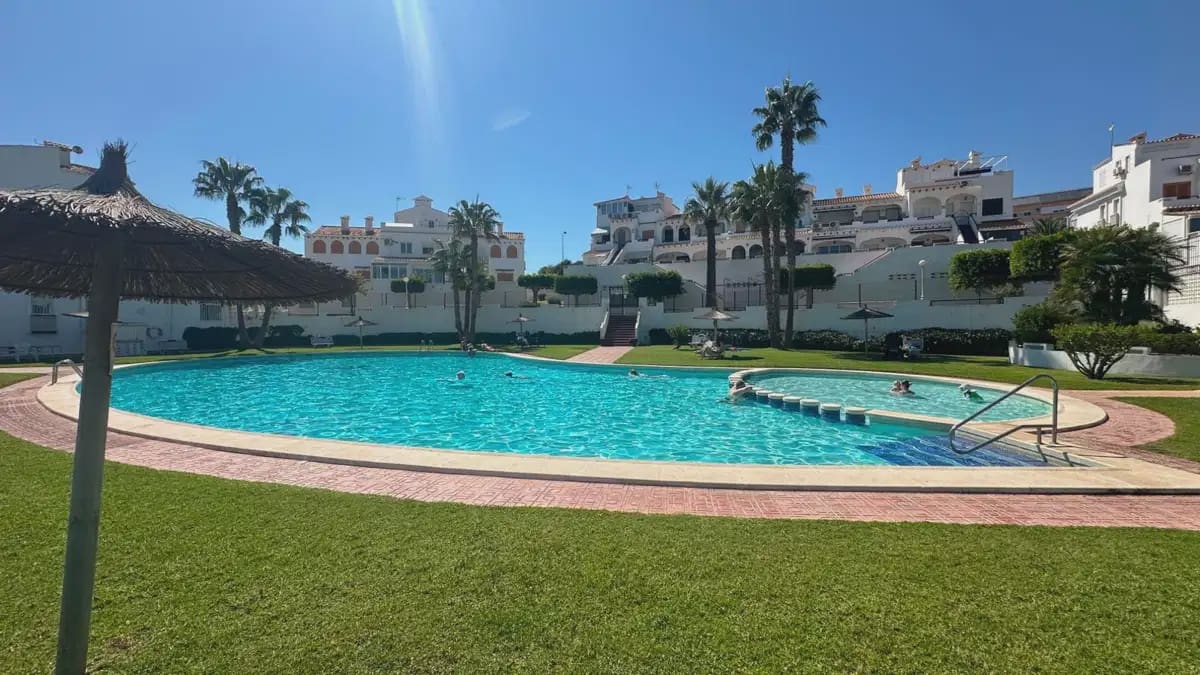 3 sypialnia Dom na sprzedaż w La Mata z basenem - 339 000 € (Ref: 10125226)
