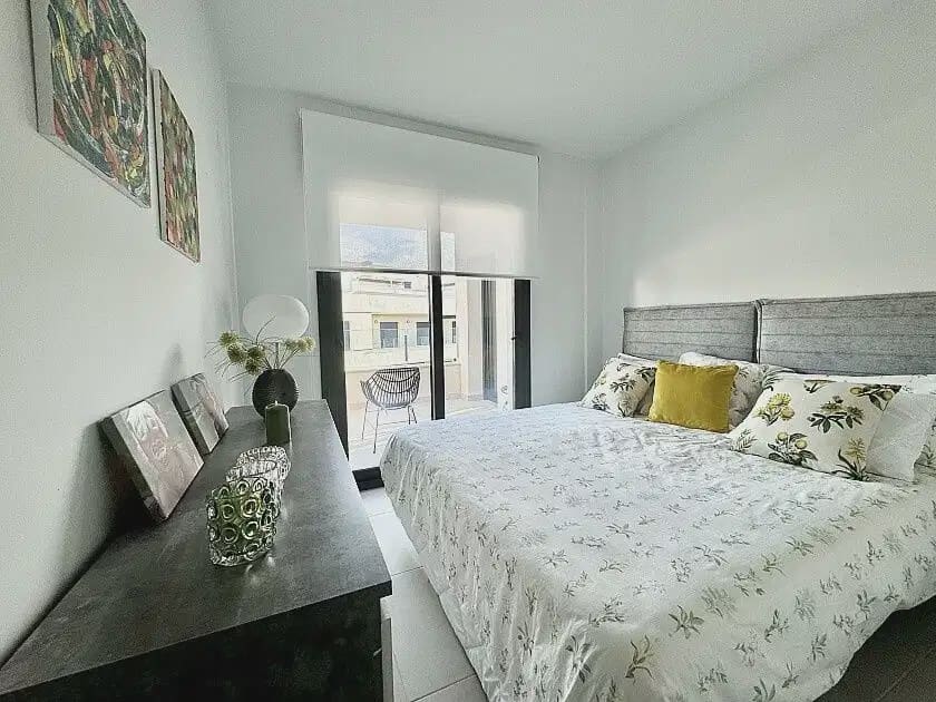 3 sypialnia Penthouse na sprzedaż w Villamartin z basenem garażem - 370 000 € (Ref: 10132914)