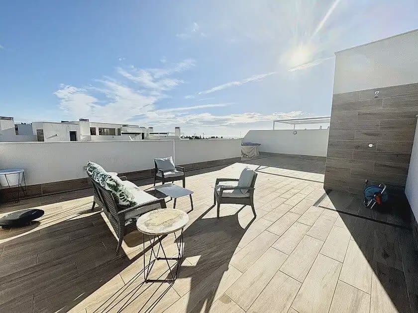 3 sypialnia Penthouse na sprzedaż w Villamartin z basenem garażem - 370 000 € (Ref: 10132914)