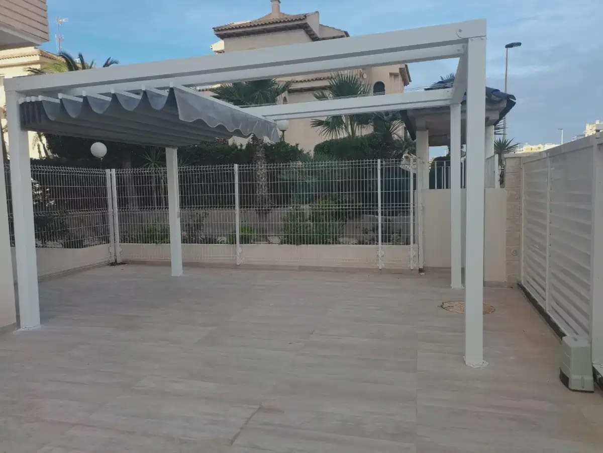 3 quarto Apartamento para venda em Torrevieja com piscina garagem - 370 000 € (Ref: 10132915)