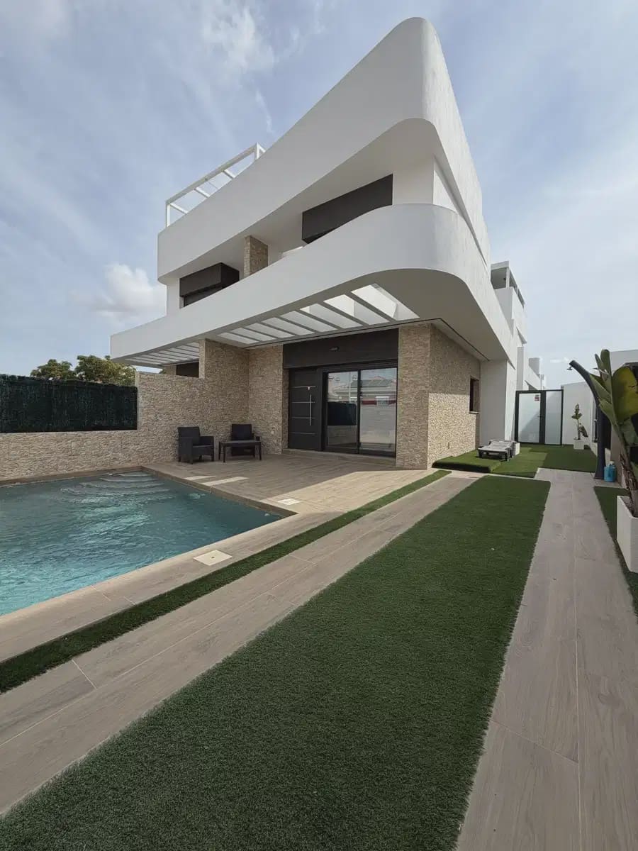 2 quarto Moradia para venda em Los Montesinos com piscina - 369 000 € (Ref: 10132917)