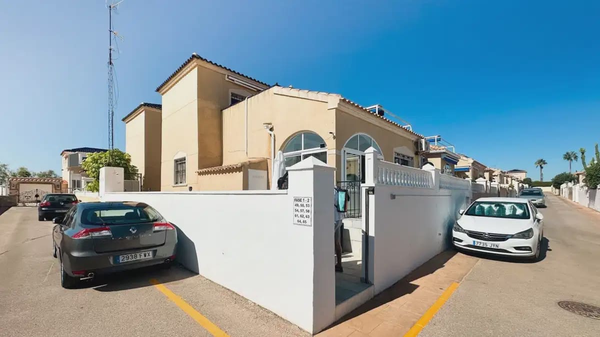 4 soverom Hus til salgs i Los Altos med svømmebasseng - € 314 900 (Ref: 10135635)