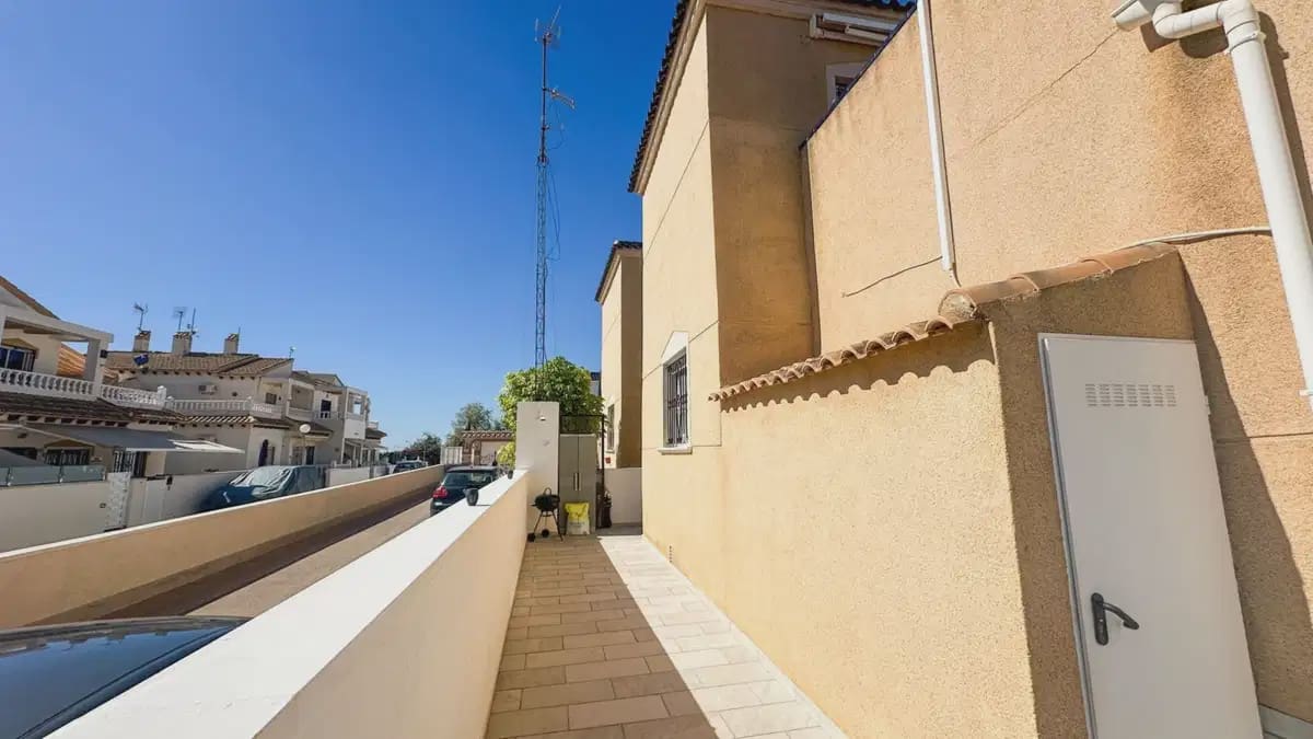 4 soverom Hus til salgs i Los Altos med svømmebasseng - € 314 900 (Ref: 10135635)