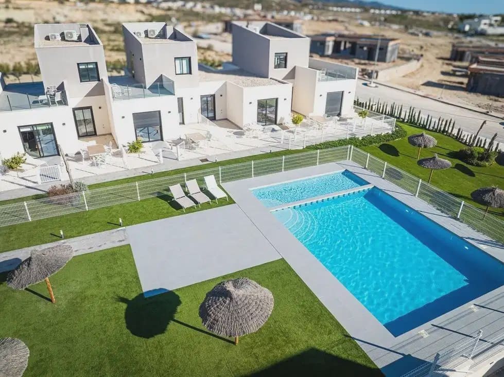 3 sovrum Hus till salu i Banos y Mendigo med pool garage - 315 500 € (Ref: 10135640)
