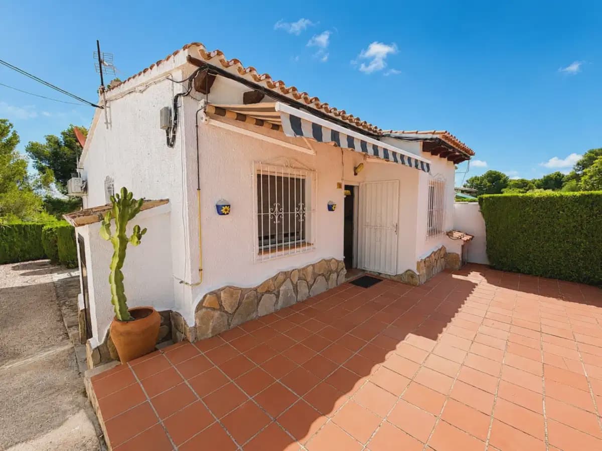 2 soverom Hus til salgs i Moraira med svømmebasseng garasje - € 329 000 (Ref: 10140102)