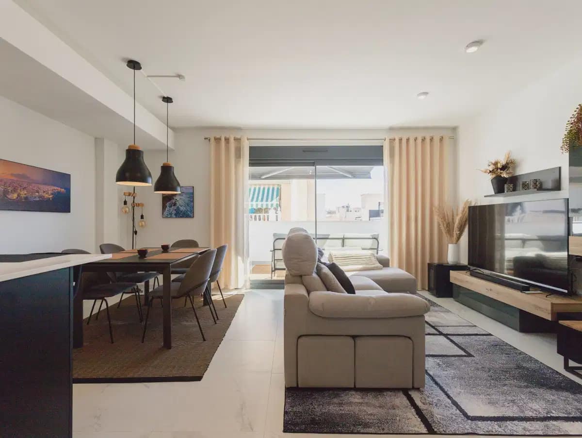3 soveværelse Lejlighed til salg i Torrevieja med swimmingpool garage - € 379.000 (Ref: 10153263)