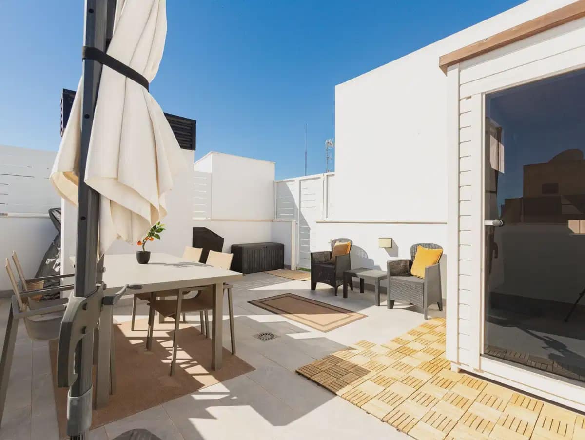 3 soveværelse Lejlighed til salg i Torrevieja med swimmingpool garage - € 379.000 (Ref: 10153263)