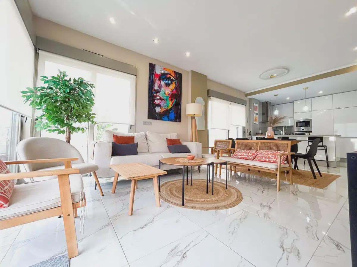 3 slaapkamer Villa te koop in Villamartin met zwembad garage - € 379.995 (Ref: 10153266)