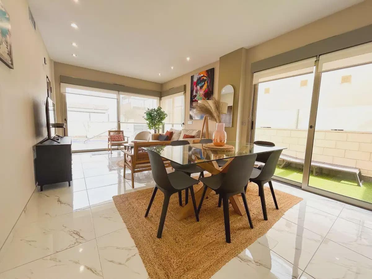 3 slaapkamer Villa te koop in Villamartin met zwembad garage - € 379.995 (Ref: 10153266)