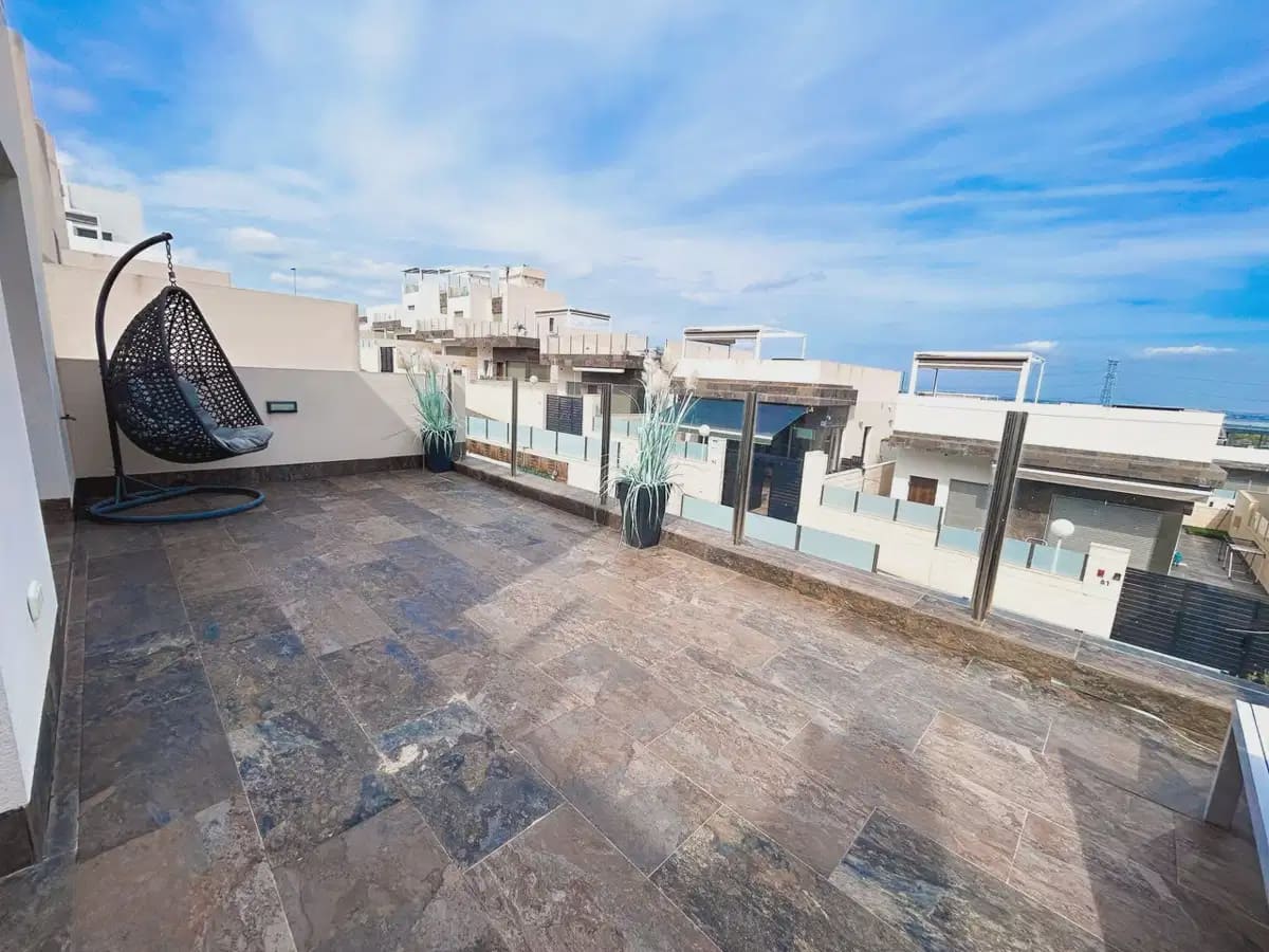 3 slaapkamer Villa te koop in Villamartin met zwembad garage - € 379.995 (Ref: 10153266)