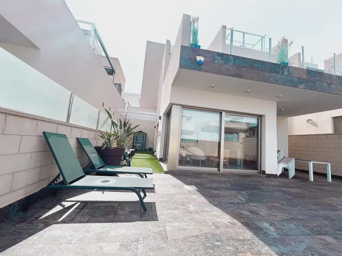 3 slaapkamer Villa te koop in Villamartin met zwembad garage - € 379.995 (Ref: 10153266)