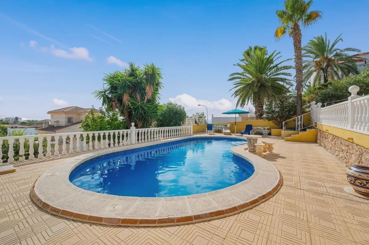 2 bedroom Villa for sale in Rojales with pool - € 385,000 (Ref: 10153267)