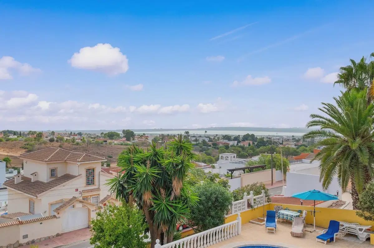 2 bedroom Villa for sale in Rojales with pool - € 385,000 (Ref: 10153267)