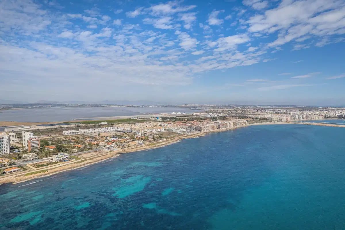 3 soverom Leilighet til salgs i Torrevieja med svømmebasseng garasje - € 385 000 (Ref: 10153268)