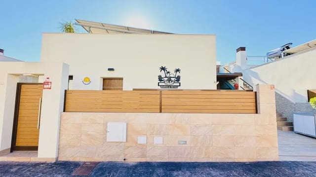 Chalet de 3 habitaciones en Los Montesinos en venta con piscina - 392.500 € (Ref: 10153270)