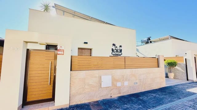 Chalet de 3 habitaciones en Los Montesinos en venta con piscina - 392.500 € (Ref: 10153270)