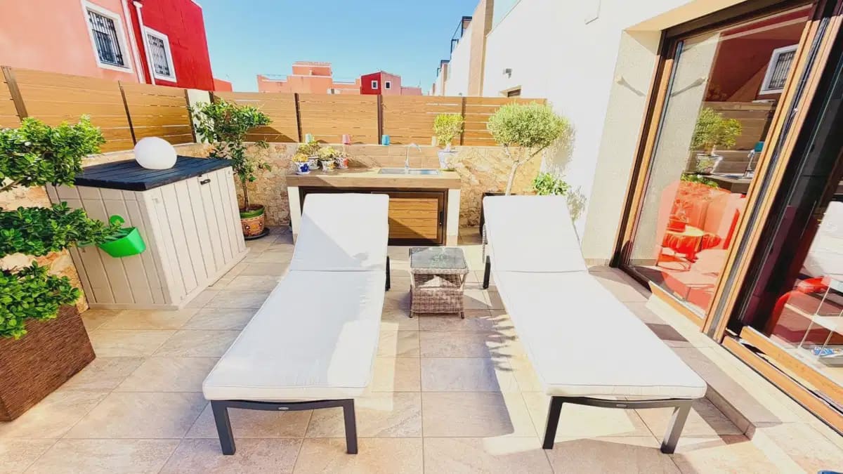 Chalet de 3 habitaciones en Los Montesinos en venta con piscina - 392.500 € (Ref: 10153270)