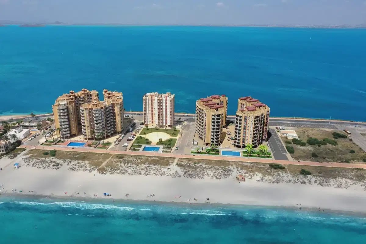 2 soveværelse Penthouse til salg i La Manga del Mar Menor med swimmingpool - € 385.000 (Ref: 10153279)