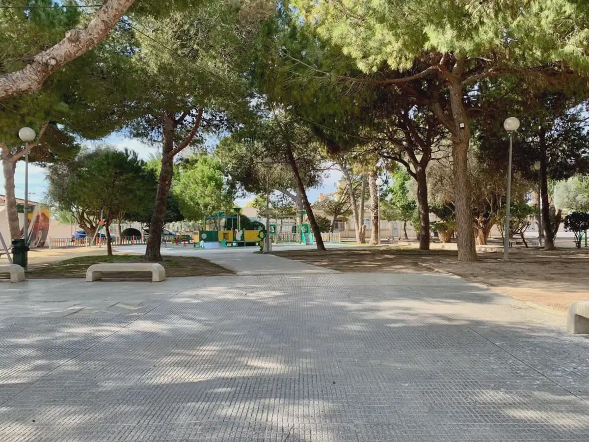 4 bedroom Semi-detached Villa for sale in Los Alcazares with pool garage - € 390,000 (Ref: 10153284)