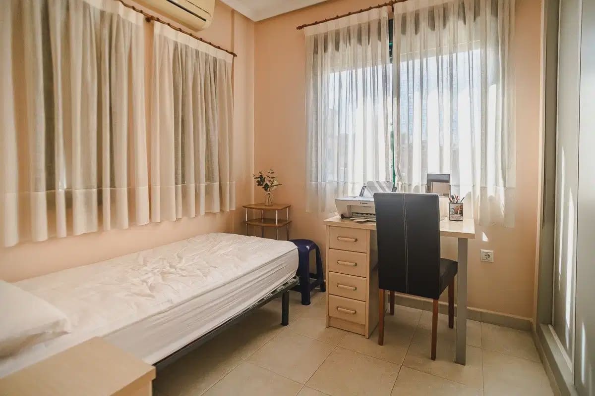 4 soverom Villa til salgs i Torrevieja med svømmebasseng garasje - € 310 000 (Ref: 10154483)