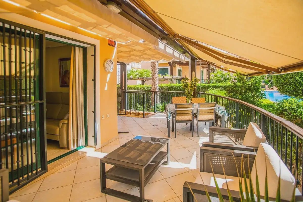 4 soverom Villa til salgs i Torrevieja med svømmebasseng garasje - € 310 000 (Ref: 10154483)