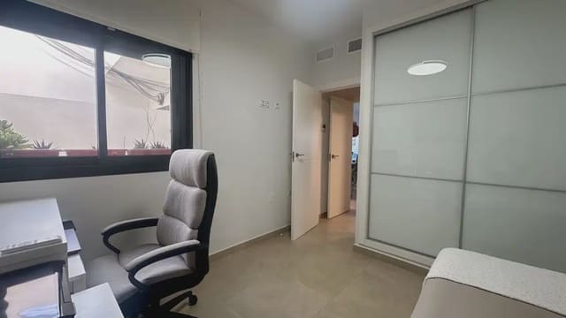 3 soverom Hus til salgs i Villamartin, Orihuela med svømmebasseng garasje - € 395 000 (Ref: 10160850)