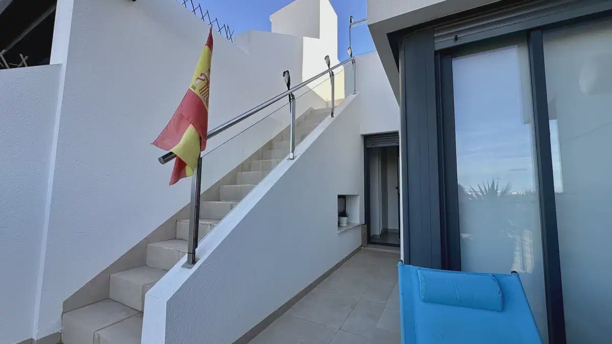 Casa de 3 habitaciones en Villamartin en venta con piscina garaje - 395.000 € (Ref: 10160850)