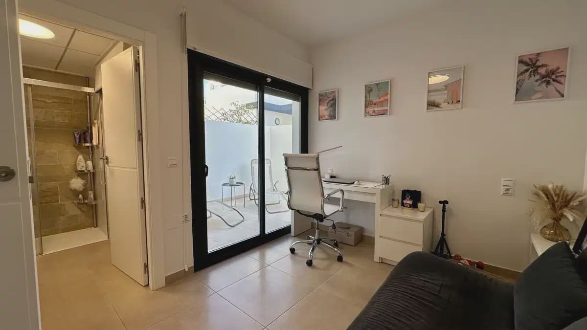 Casa de 3 habitaciones en Villamartin en venta con piscina garaje - 395.000 € (Ref: 10160850)