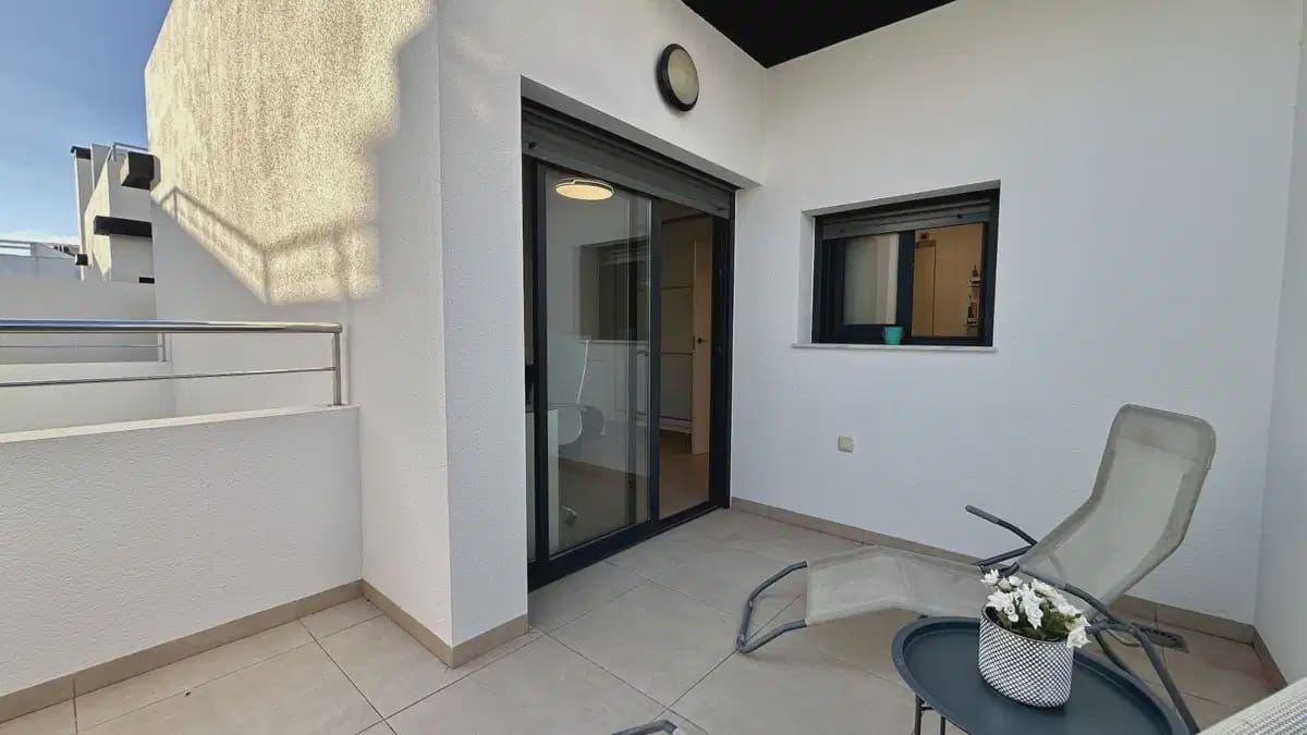 Casa de 3 habitaciones en Villamartin en venta con piscina garaje - 395.000 € (Ref: 10160850)