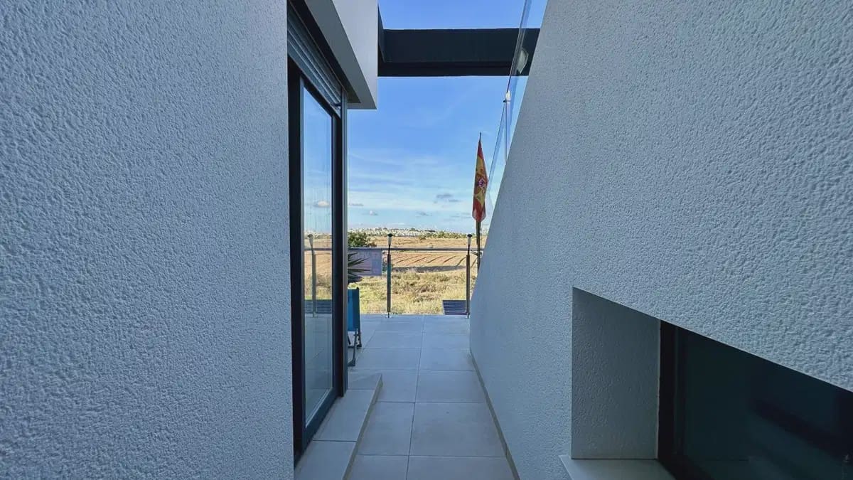 Casa de 3 habitaciones en Villamartin en venta con piscina garaje - 395.000 € (Ref: 10160850)