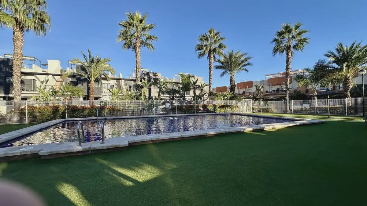 Casa de 3 habitaciones en Villamartin en venta con piscina garaje - 395.000 € (Ref: 10160850)