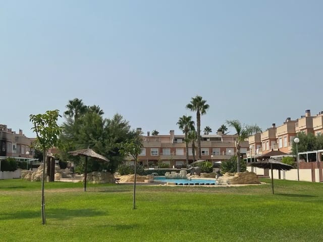 Chalet de 3 habitaciones en Gran Alacant, Santa Pola en venta con piscina garaje - 390.000 € (Ref: 10160851)