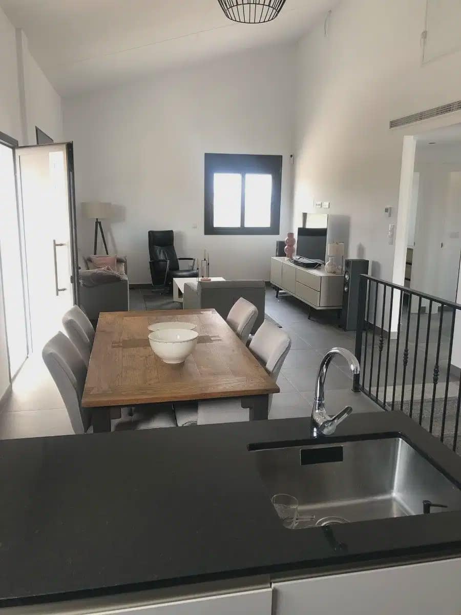 5 makuuhuone Huvila myytävänä paikassa Pinoso mukana uima-altaan - 409 995 € (Ref: 10160856)