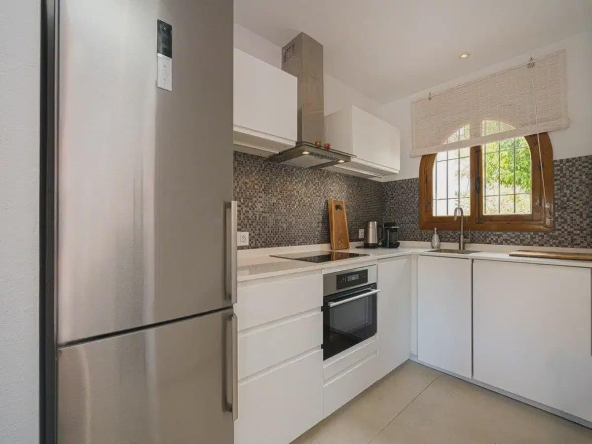 2 bedroom Townhouse for sale in Albir with pool garage - € 425,000 (Ref: 10160859)