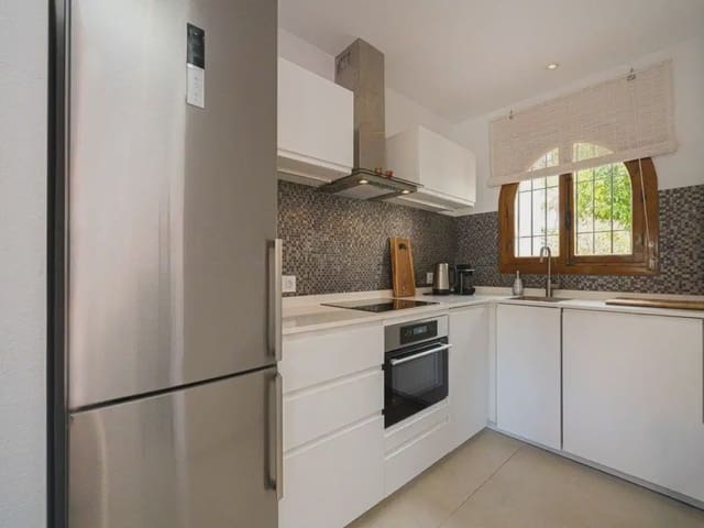 2 sypialnia Dom na sprzedaż w Albir, Alfaz del Pi / L'Alfàs del Pi z basenem garażem - 425 000 € (Ref: 10160859)