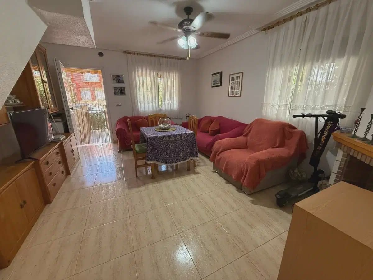 4 soverom Hus til salgs i Torre de la Horadada med garasje - € 399 900 (Ref: 10160860)
