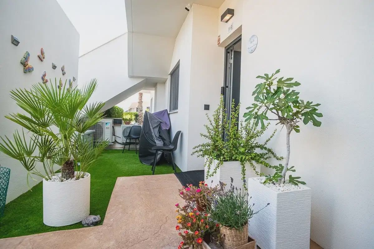 2 bedroom Apartment for sale in Pilar de la Horadada with pool garage - € 299,950 (Ref: 10163693)