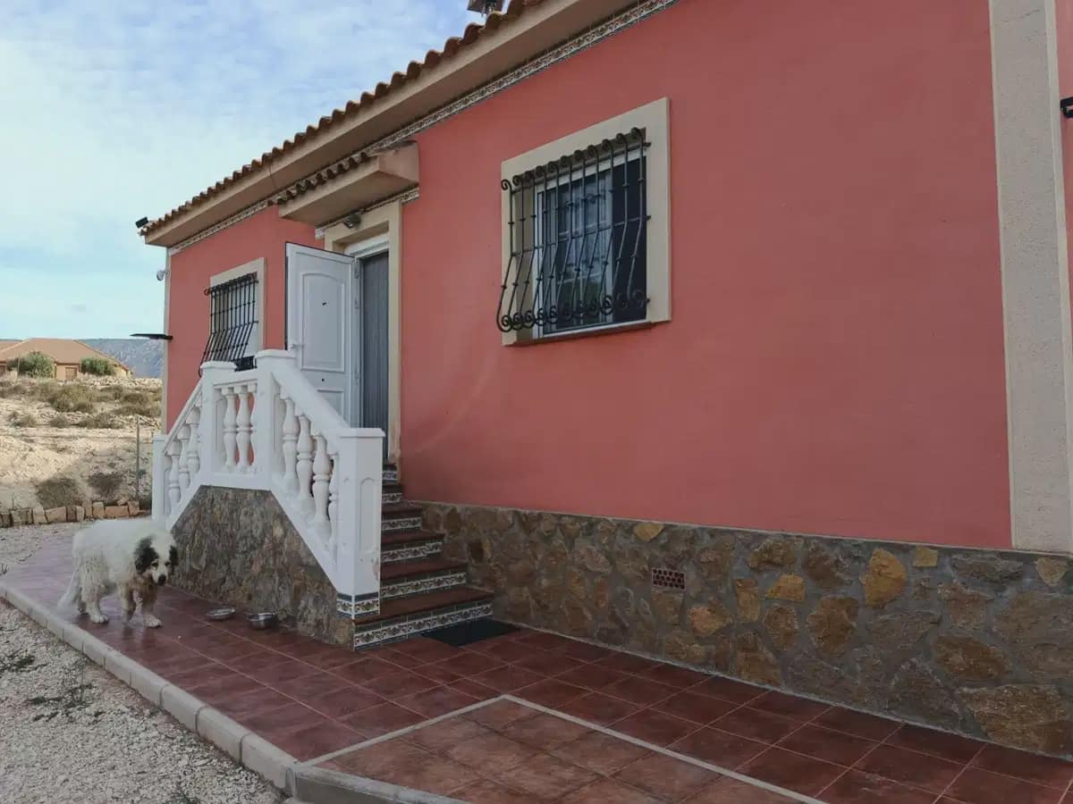 3 soveværelse Finca/Landehus til salg i Pinoso med swimmingpool garage - € 299.995 (Ref: 10163694)