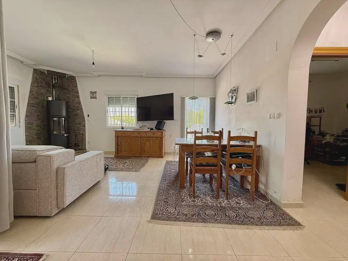 3 soveværelse Finca/Landehus til salg i Pinoso med swimmingpool garage - € 299.995 (Ref: 10163694)