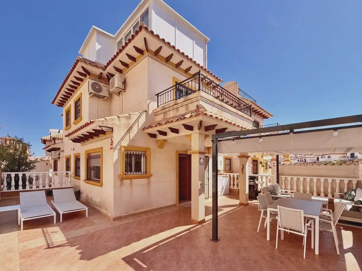 3 bedroom Townhouse for sale in La Regia with pool - € 285,000 (Ref: 10163697)