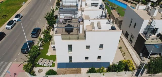 3 bedroom Apartment for sale in Punta Prima, Orihuela with pool - € 295,000 (Ref: 10163698)