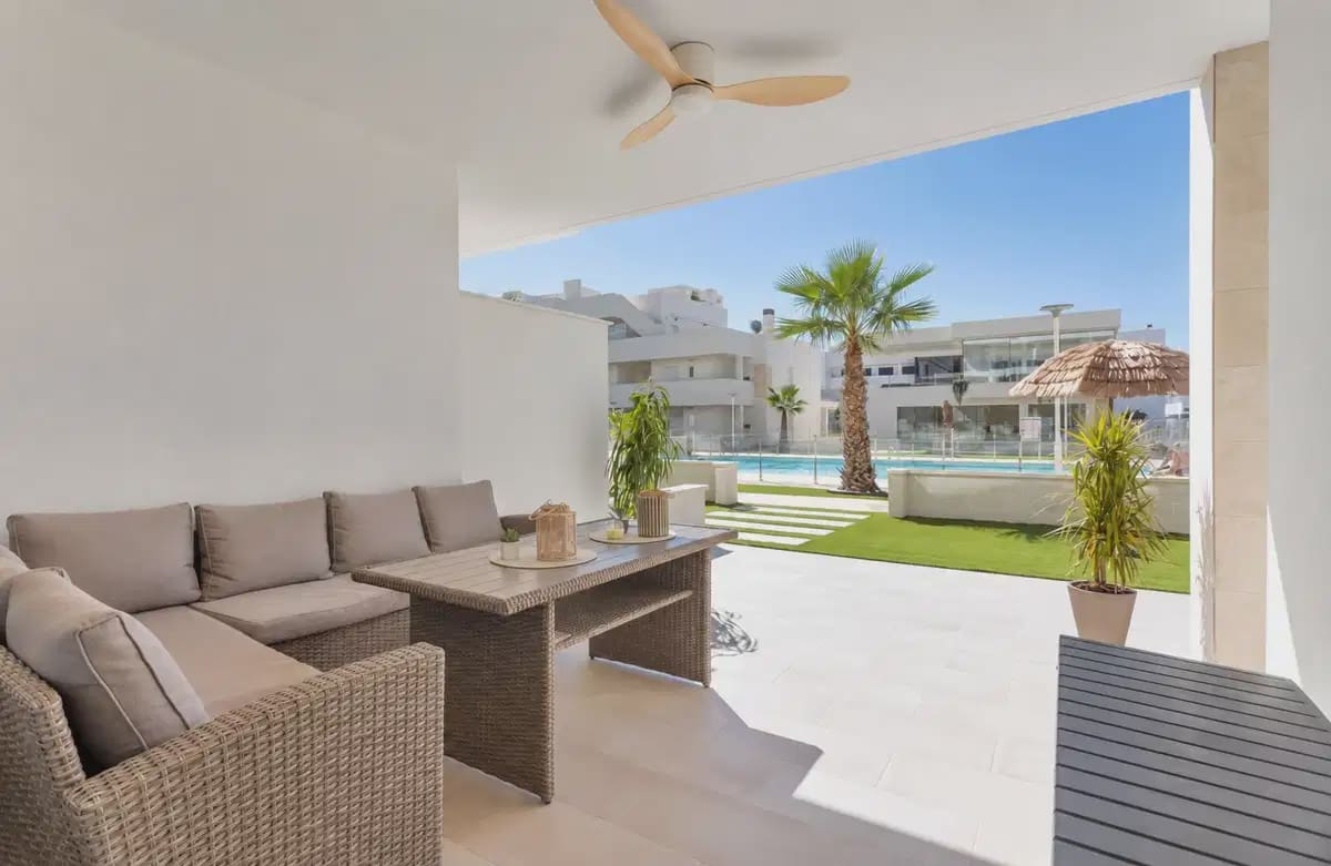 2 soveværelse Lejlighed til salg i El Raso med swimmingpool garage - € 295.000 (Ref: 10163700)